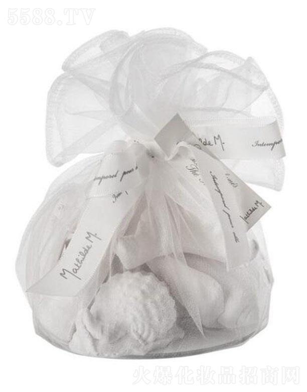 ������(�Ϻ�)Ʒ�ƹ����ɷ����޹�˾���Ϻ������� ��?sh��)۠���ؐ�����ʯ�?����̖8���b