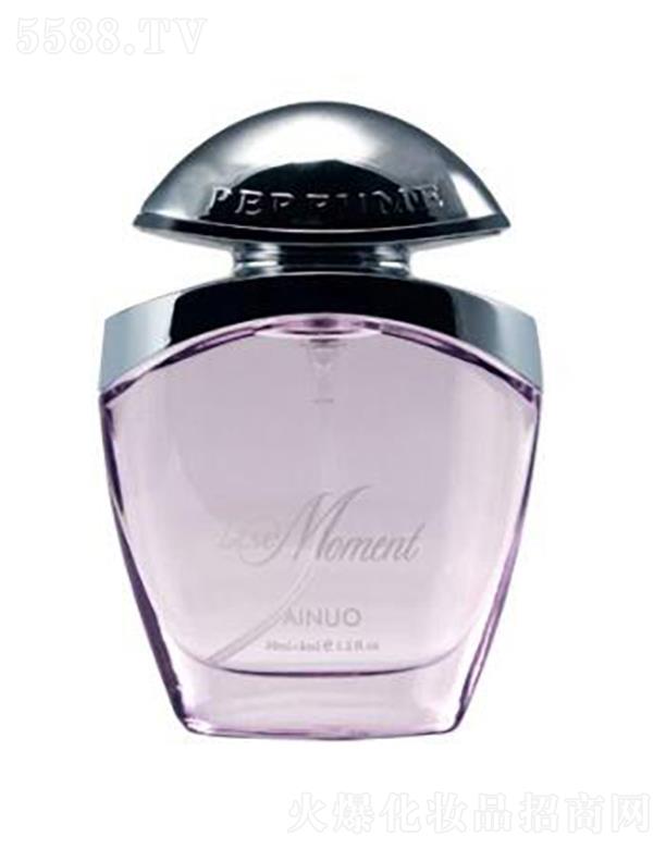 �Ռ��мΌ����û������޹�˾����(��i)�Z���(��i)�r(sh��)�̣��Ͼ����㣩