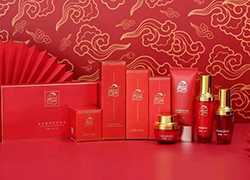 瑞蛇迎春，福滿人間，西采清顏愿你萬事如意春意盎然！