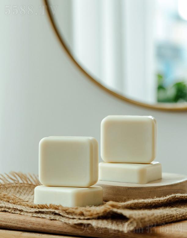 �ٲݼt����Ůʿ�a(b��)ˮ���w��