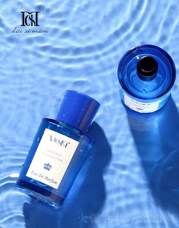 ��z�������u�{ɫ���к���ˮ