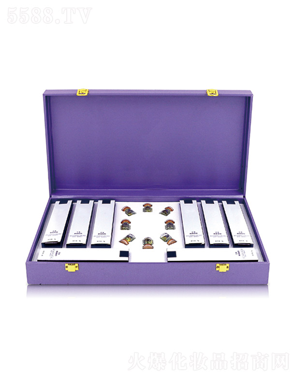 ˽����ɫ�׺�ϵ��