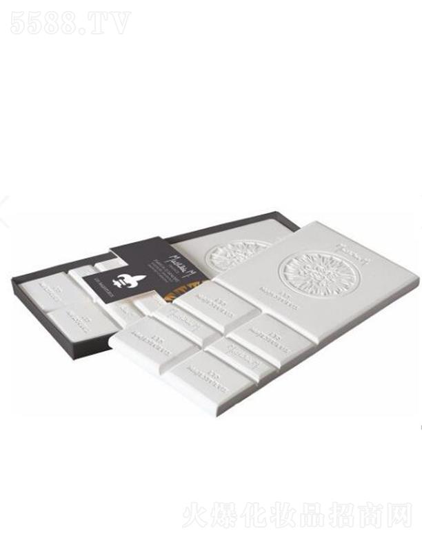 �Ϻ������� ��?sh��)۠��������ʯ�?��̫�(y��ng)��ϵ�У��ʼ��Sβ����