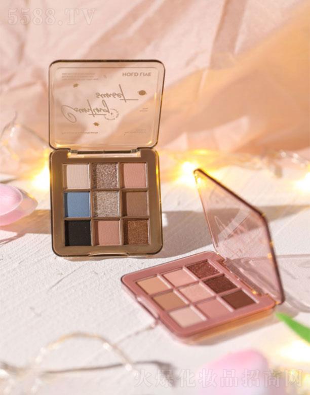 �K���K�����Q(m��o)   HOLD-LIVE�FȾ��ĺ��ɫ��Ӱ�P   �{(l��n)ɫ��Ѭ