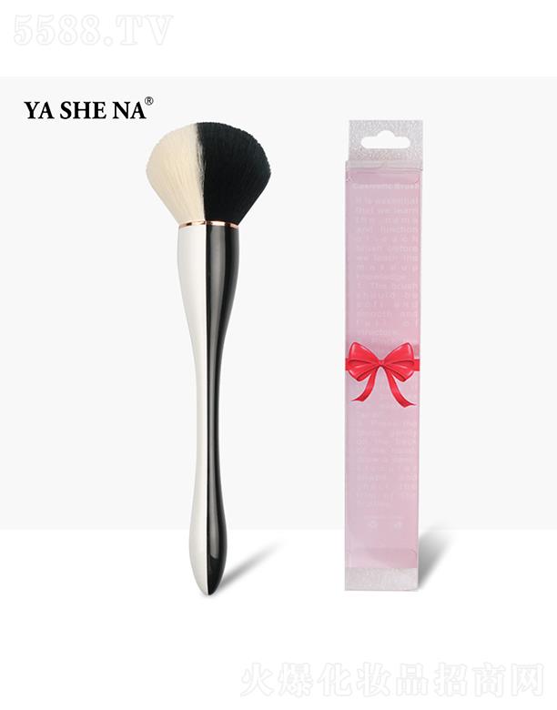 ��˹�Ȃ���-�ڰ��pɫ-ɢ��ˢ