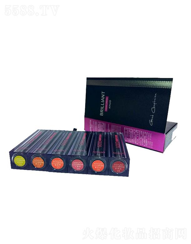 ���Z�����A�Ú�ɫ�ڼt