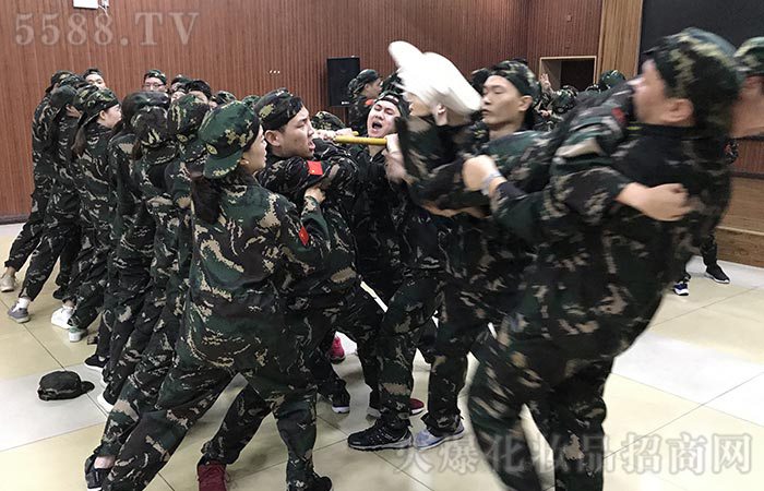 重走紅色之路,感召紅色精神 重走紅色之路,感召紅色精神