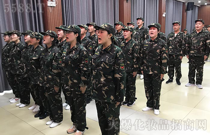 һ�s��s��һ�p��p��һ��(g��)�F(tu��n)�(du��)�Ęs�u(y��)����Ҫÿһ��(g��)�˶�����ؓ(f��)؟(z��)���c��ɵģ�