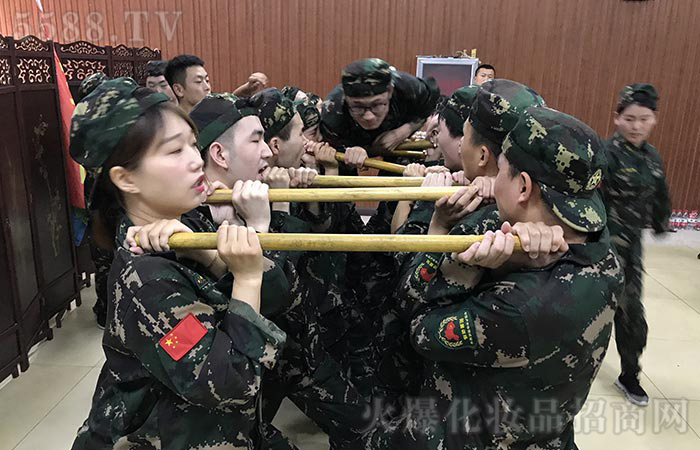 һ�s��s��һ�p��p��һ��(g��)�F(tu��n)�(du��)�Ęs�u(y��)����Ҫÿһ��(g��)�˶�����ؓ(f��)؟(z��)���c��ɵ���