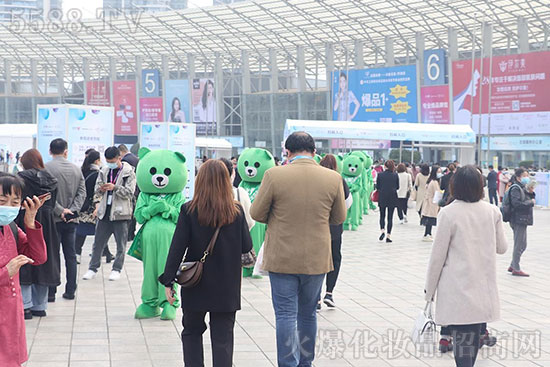 ����ʢ�磬�س��������44�óɶ����I(y��)���[��(hu��)ʢ���_Ļ