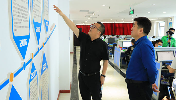 領(lǐng)導(dǎo)視察