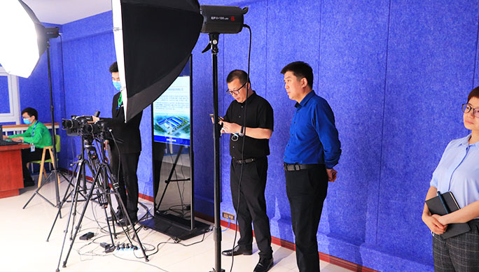 領(lǐng)導(dǎo)視察