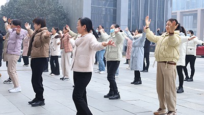 �¾��𱬾W(w��ng)����18����