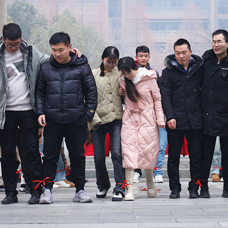 �𱬼��������R������