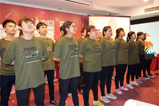 ʿ��չʾ-��Խ������׷��׿Խ