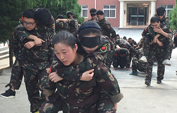 ��������ۣ���Փ�D�y�U(xi��n)�����Ҷ����վo������c��ͬ�У�