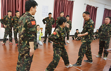 �ɹ�·����Ҫ����һ�z��и���A��·�ϣ�߀��ƴ��׷����